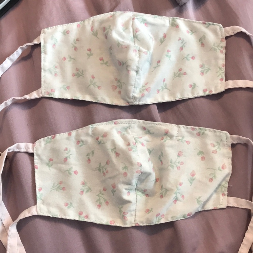 2 cloth face masks✨